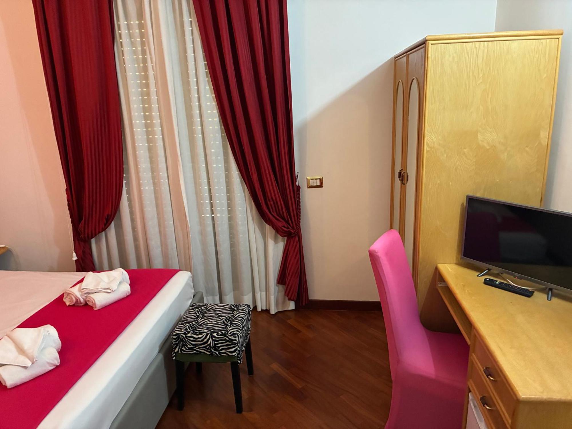B&B Rifugio Di Roma Upon Metro B Pvt Bathroom Pvt Balcon — Foto 1